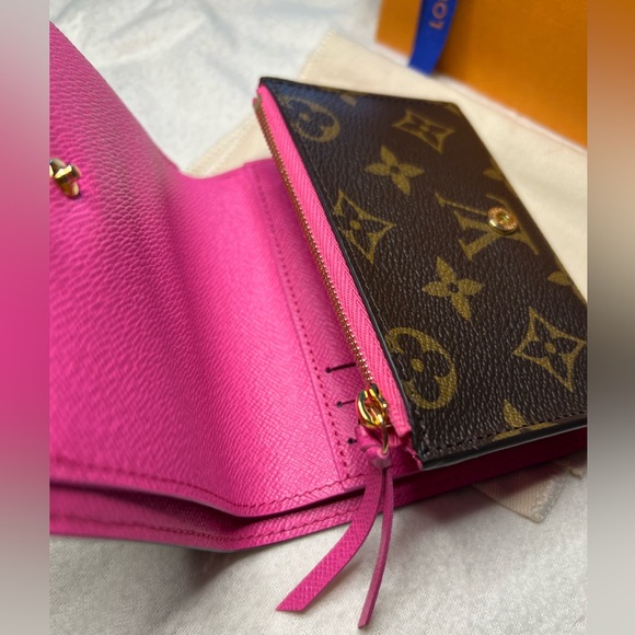 Louis Vuitton Christmas Animation 2022 Victorine Wallet - Fuchsia/Pink - Picture 4 of 11